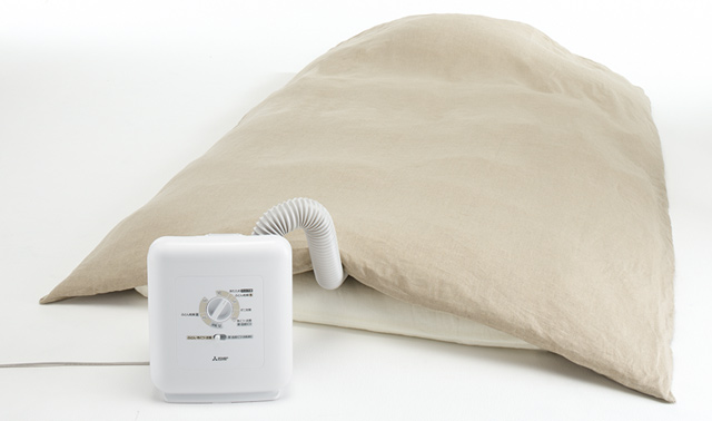 マットを使わなくても簡単足元暖房