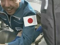 ISSに入る古川聡宇宙飛行士（JAXA/NASA）