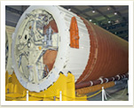 H-IIロケット7号機の実機。宇宙科学技術館の施設案内ツアーに申し込めば見学できる。大きさに圧倒される。 