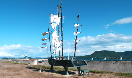 「20世紀の回想」／禿鷹 墳上作