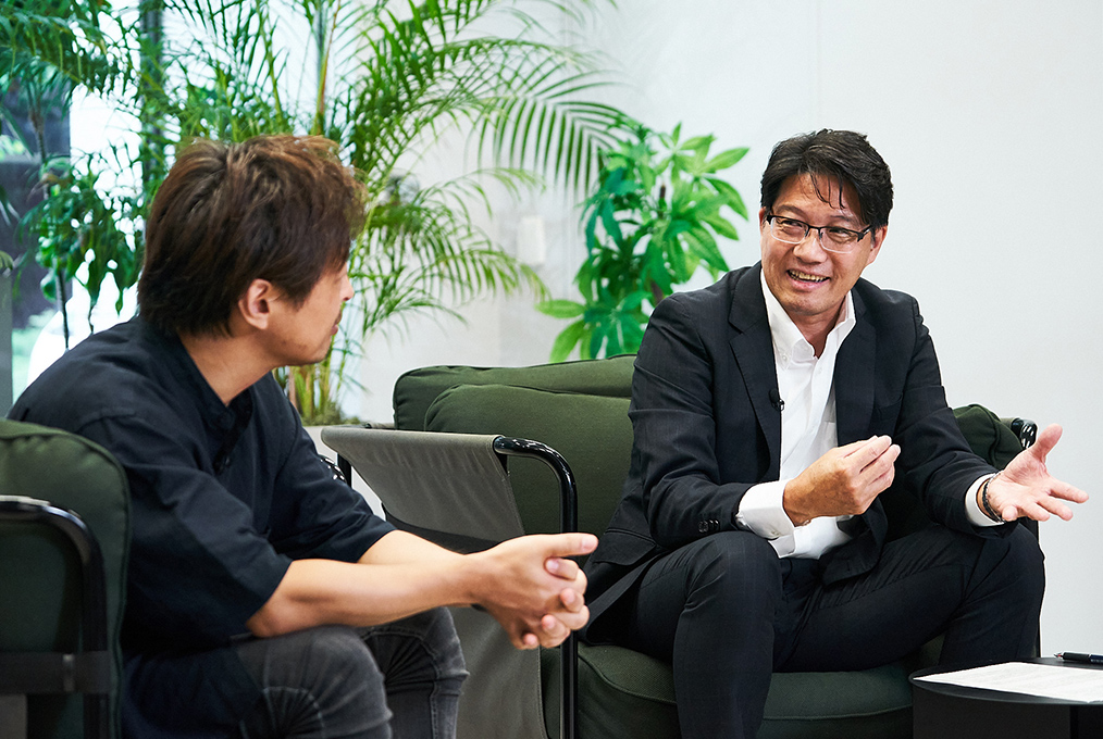 須藤憲司氏と濱本総一氏の写真