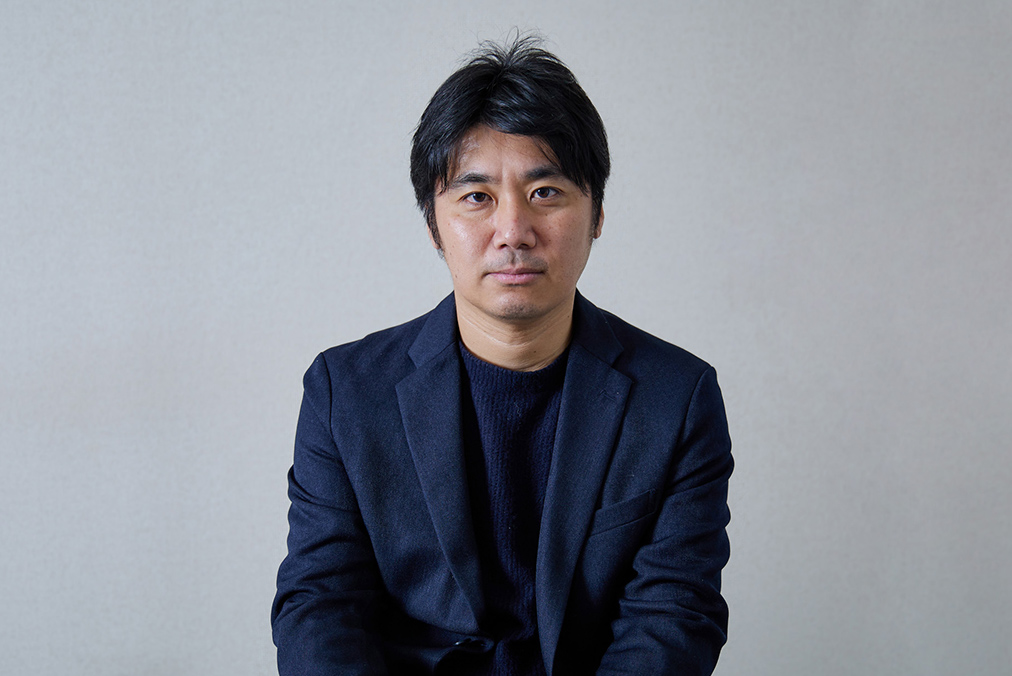 外山文治さんインタビュー中の写真