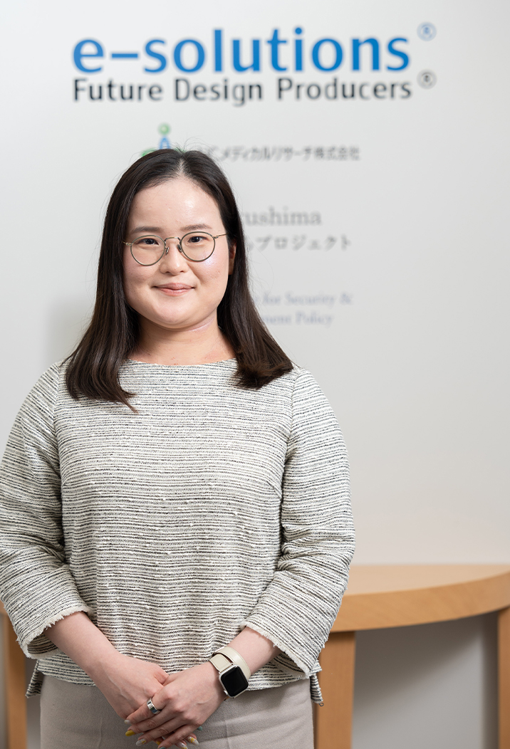 藤本 小百合さんインタビュー中の写真