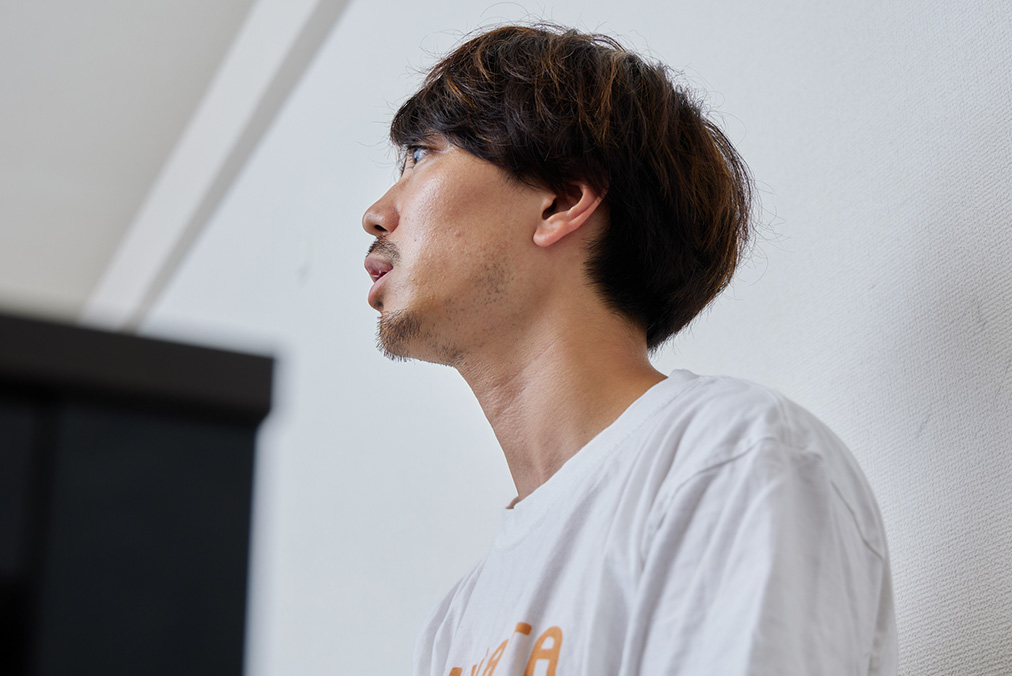 今瀧健登さんインタビュー中の写真