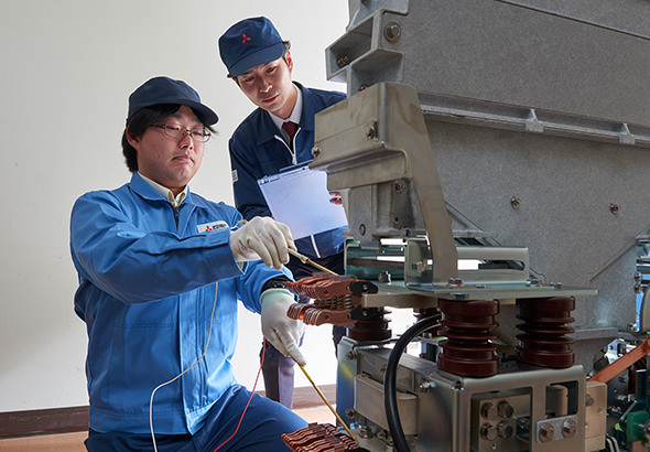 直流100kAの電流をはじめて流した時の緊張感は忘れられません。