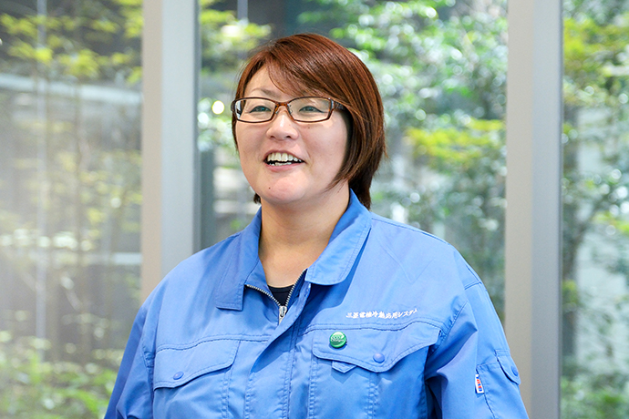 「CADの画像などを使ってマニュアル用のビジュアルを作成することもある」と話す保坂さん