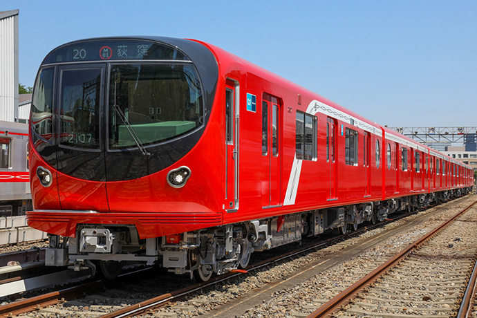 東京メトロ丸ノ内線の「2000系」車両の写真