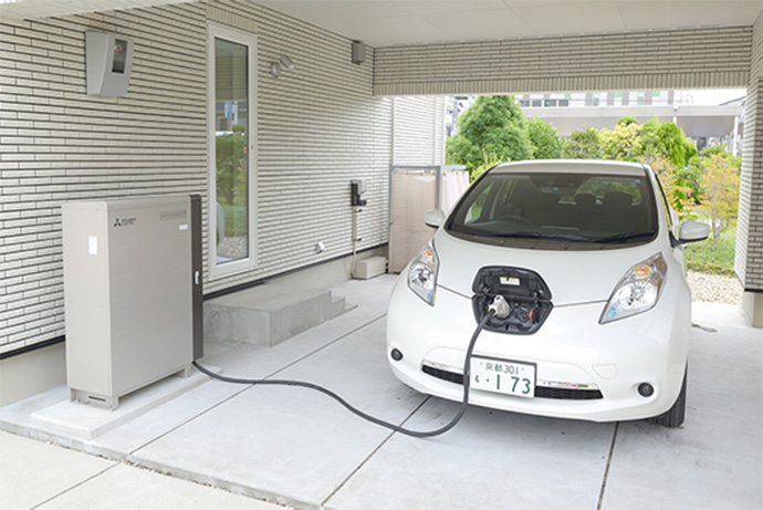 電気自動車が充電している写真