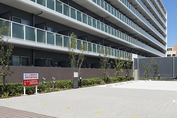 寮周辺に地域在来の樹種を導入