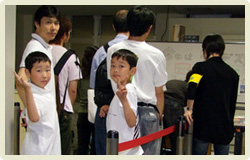 写真：受付でワクワク