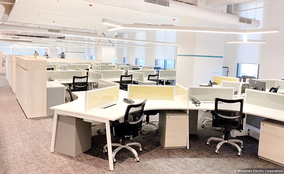 MEI グルグラム事務所 執務スペース