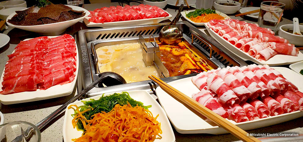 火鍋…中国の鍋料理。肉や野菜などをスープで煮込んで食べます