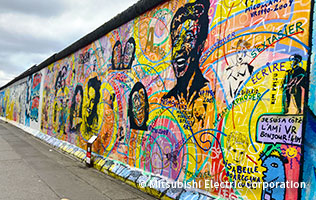 ベルリンの壁。近現代史を再度学ぶことで日本と世界の関わりについて考えてみたり