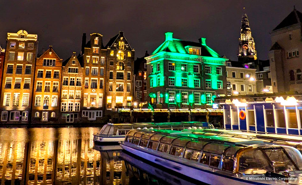 アムステルダム中心街の冬の夜景