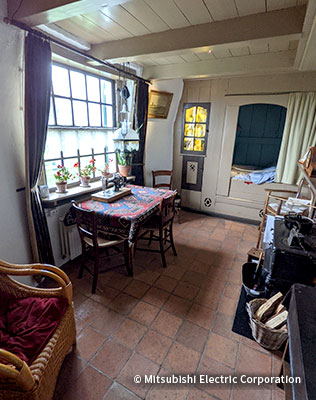 キンデルダイクの風車の中。住みやすそうですが稼働音は気になります。