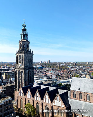 フローニンゲンのマルティニ塔。塔近くのフォーラムの屋上からも街を一望できます。