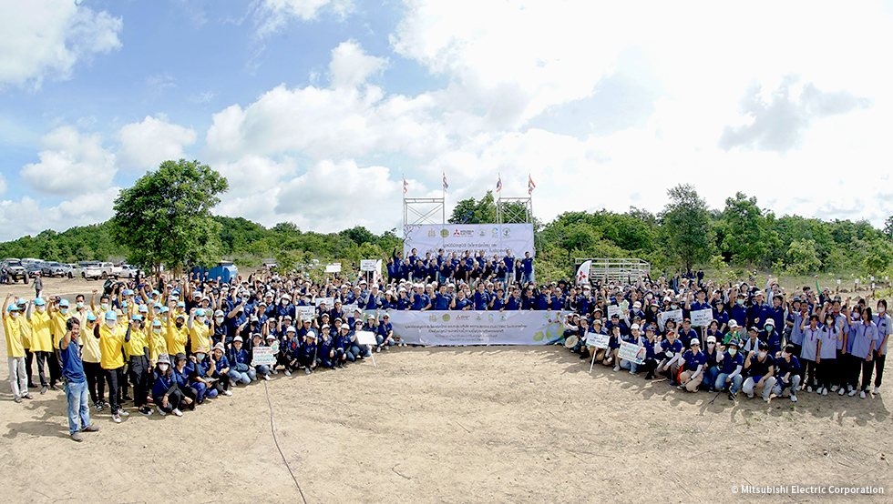 ボランティア活動に300人近くが喜んで参加するのも尊敬すべきタイの国民性です！