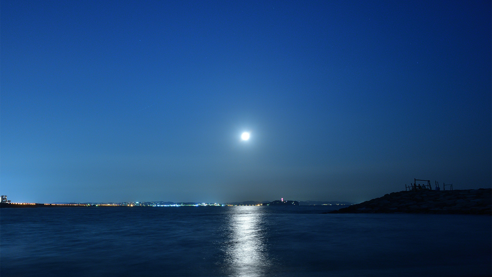 由比ヶ浜のムーンロード