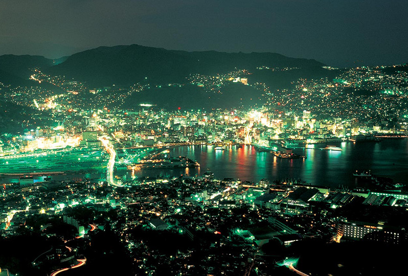 新日本三大夜景のひとつと称される美しい夜景