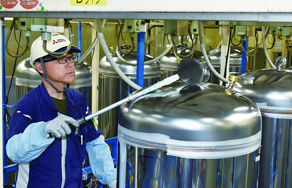 貯湯タンクの水圧検査