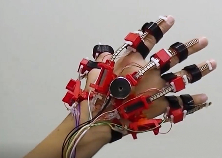 画像 オペレータの装備。