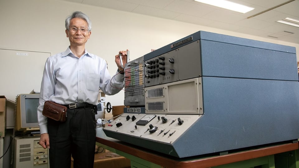 名古屋工業大学　水野直樹教授（当時）と、船舶制御の研究で仕様した三菱電機のアナログコンピュータ　MELCOM EA-7420