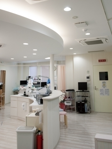 出口側に近い通路天井部に循環ファンを設置