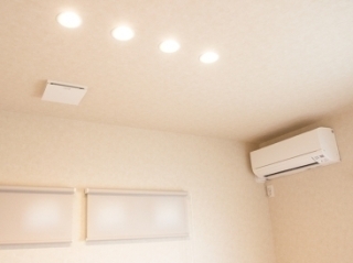 2 階北側の寝室