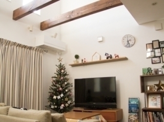 リビングのエアコンは三菱電機の『霧ヶ峰』