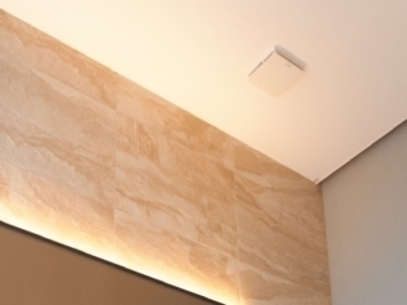 循環ファンは場所をとらない天井設置