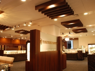 店内(LEDベースダウンライト 色温度可変 クラス300 電球色)