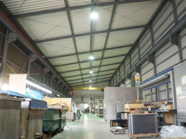 工場内　LED高天井用照明