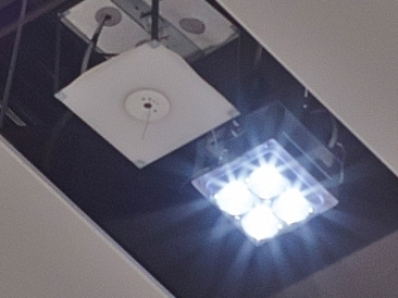 器具と自動調光システム