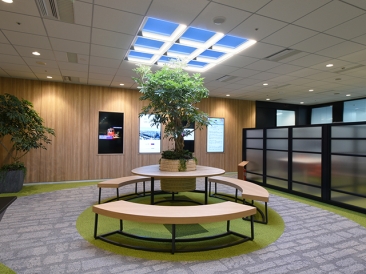 URコミュニティエントランス misola昼シーン