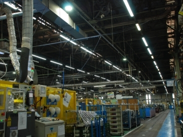 工場内(LED高天井用ベースライト GTシリーズ 軽量タイプ)