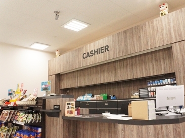 １階　書店エリア　レジスペース