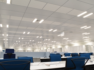 横浜市庁舎　内観