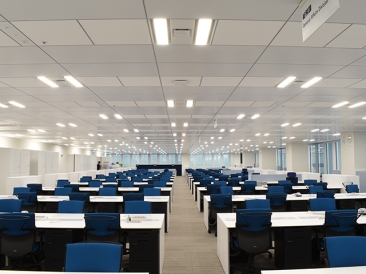 横浜市庁舎　内観