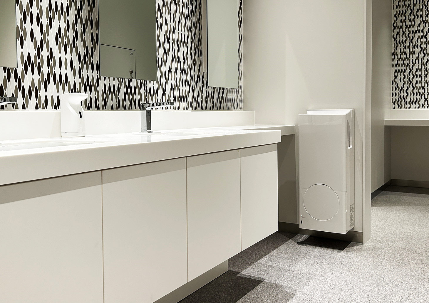 スリムタイプ＜衛生強化モデル＞設置イメージ