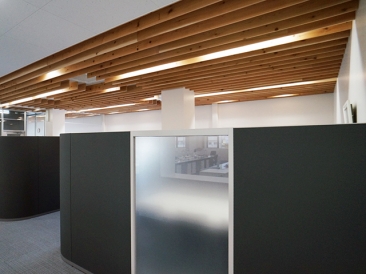 打ち合わせコーナー：ルーバ内にMyシリーズを配置