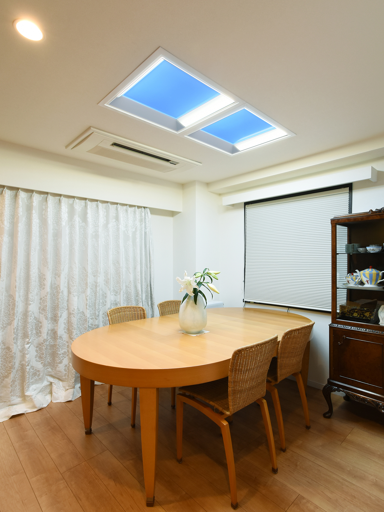 リビング：昼シーン