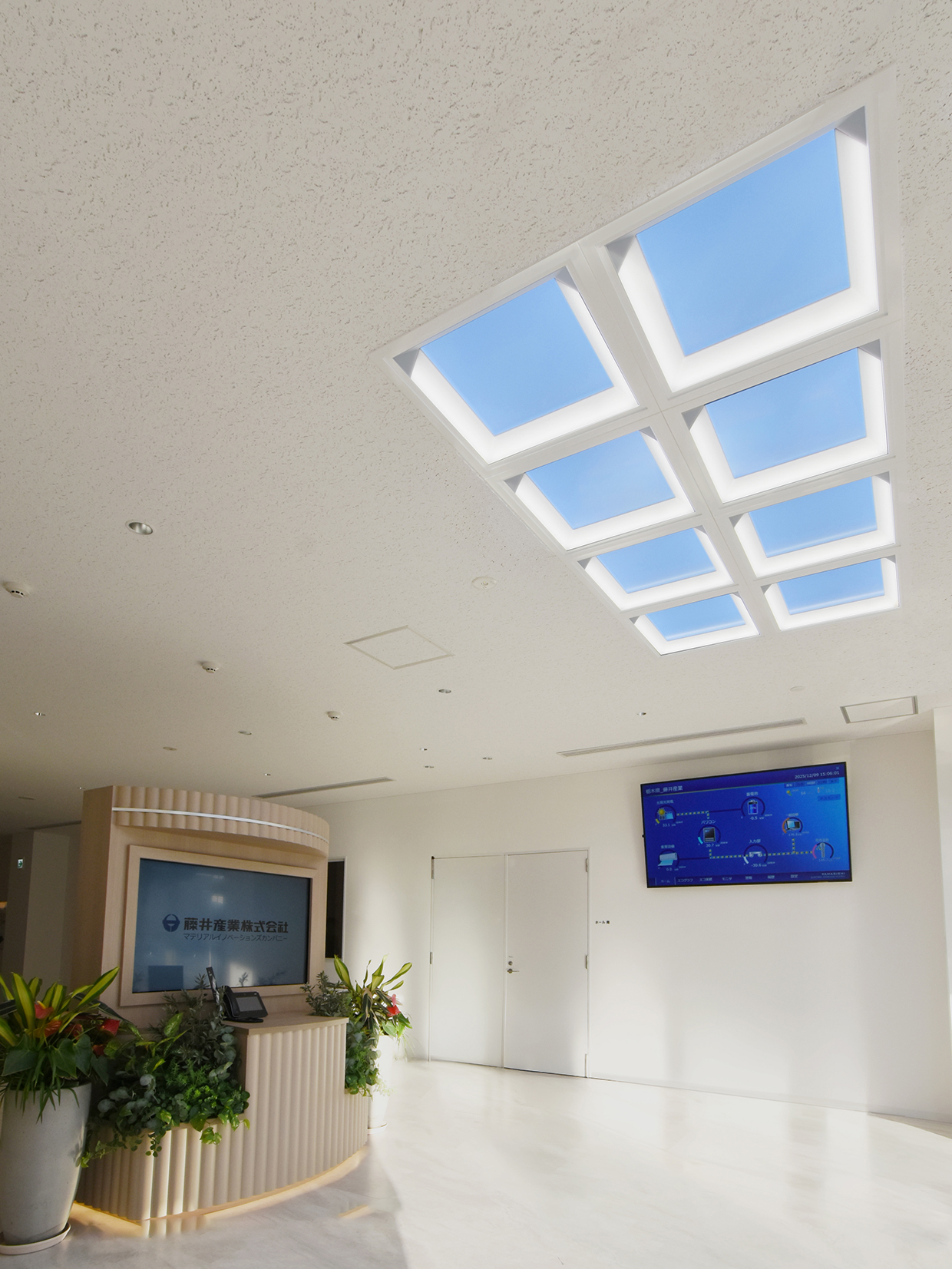 エントランス：昼シーン