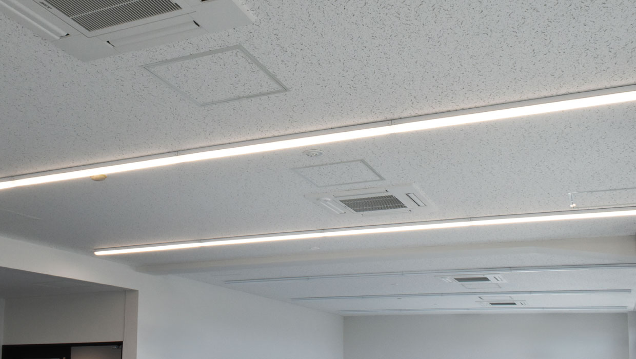 ベースライトの天井
