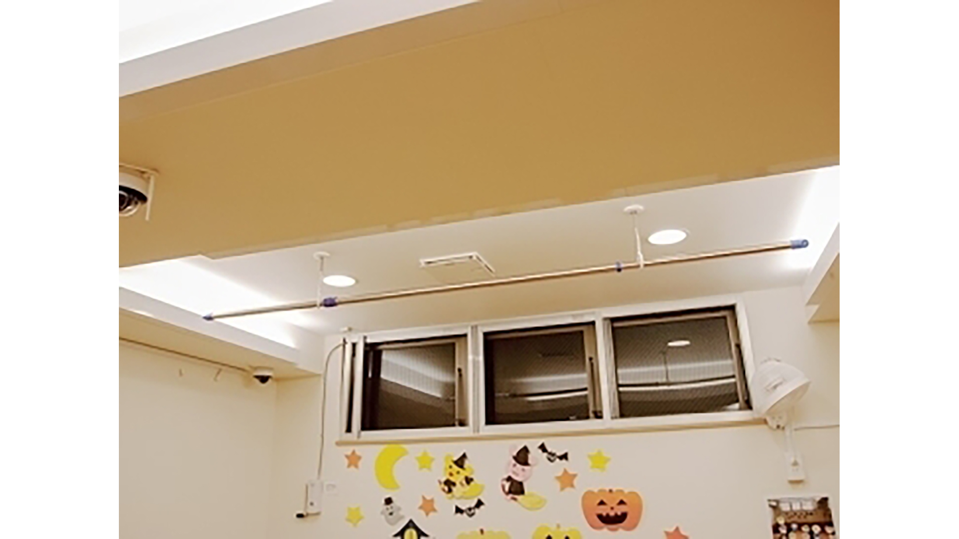 1・2歳児保育室。以前は窓を開けて換気していた。