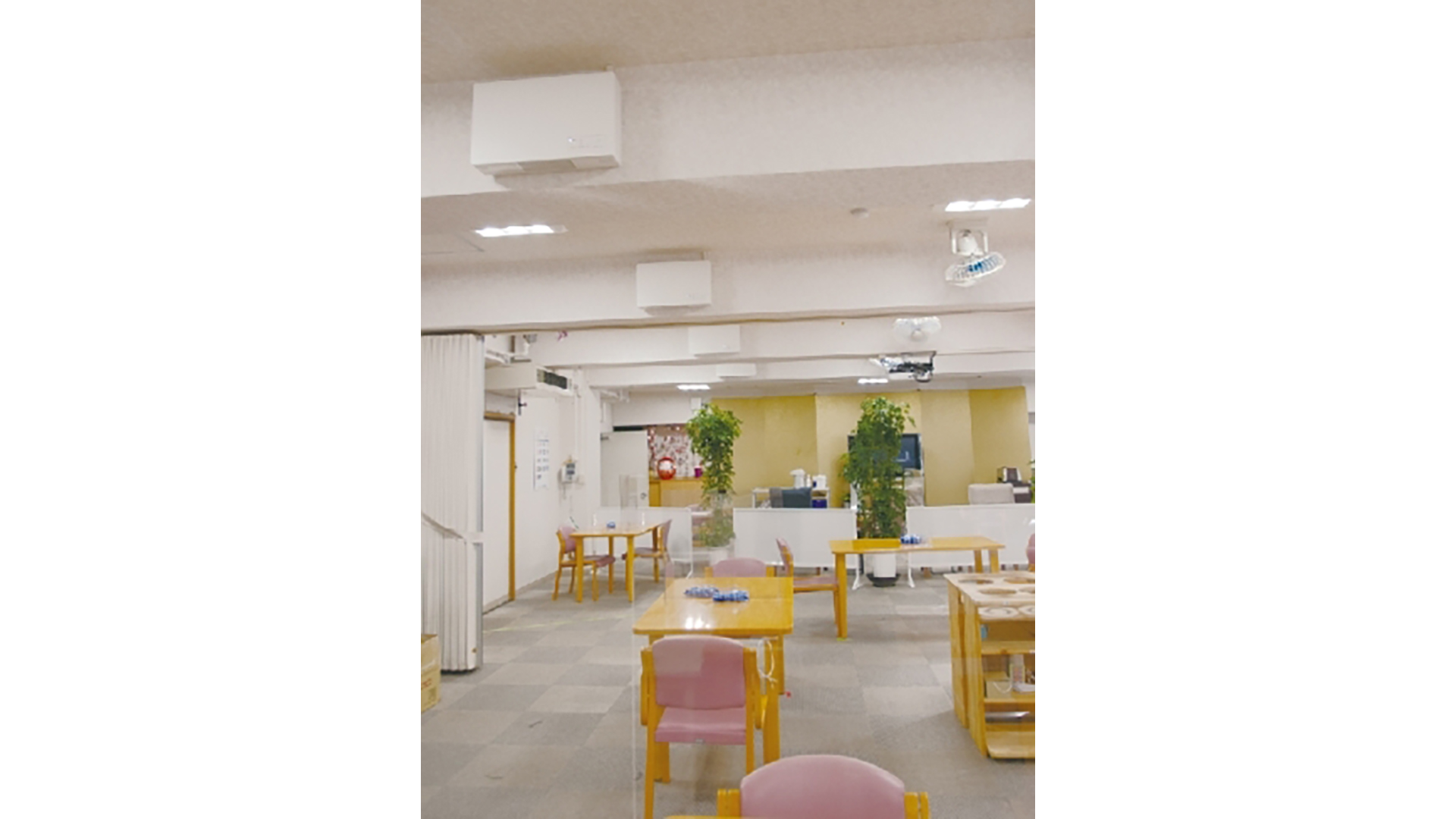 A棟とB棟をつなぐ位置にある食堂（約124㎡）