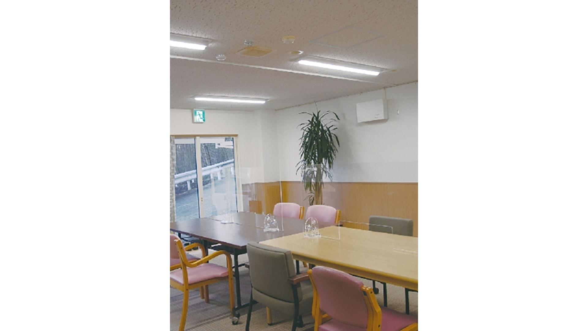 談話室（約35㎡ JC-30KR×１台）