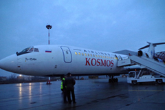 バイコヌール行の飛行機。ご家族やJAXA、NASA関係者、メディアなど約100人でほぼ満席。