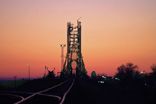 ロケットの到着を待つ発射台。