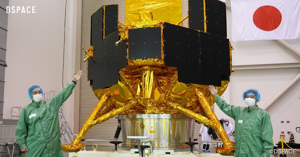 結月ページ コマツ、「CES 2025」に初出展。月面建設機械のモックアップや水中施工