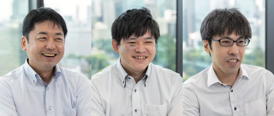 三菱マテリアル株式会社　戦略本社システム戦略部　ＩＣＴ推進室室長補佐　菊池 一平 氏（左）三菱マテリアル株式会社　加工事業カンパニー戦略本部加工ＤＸ推進部　白根 達也 氏（中）株式会社マテリアルビジネスサポート 　システム業務部運用サポートグループ　井上 悠史 氏（右）